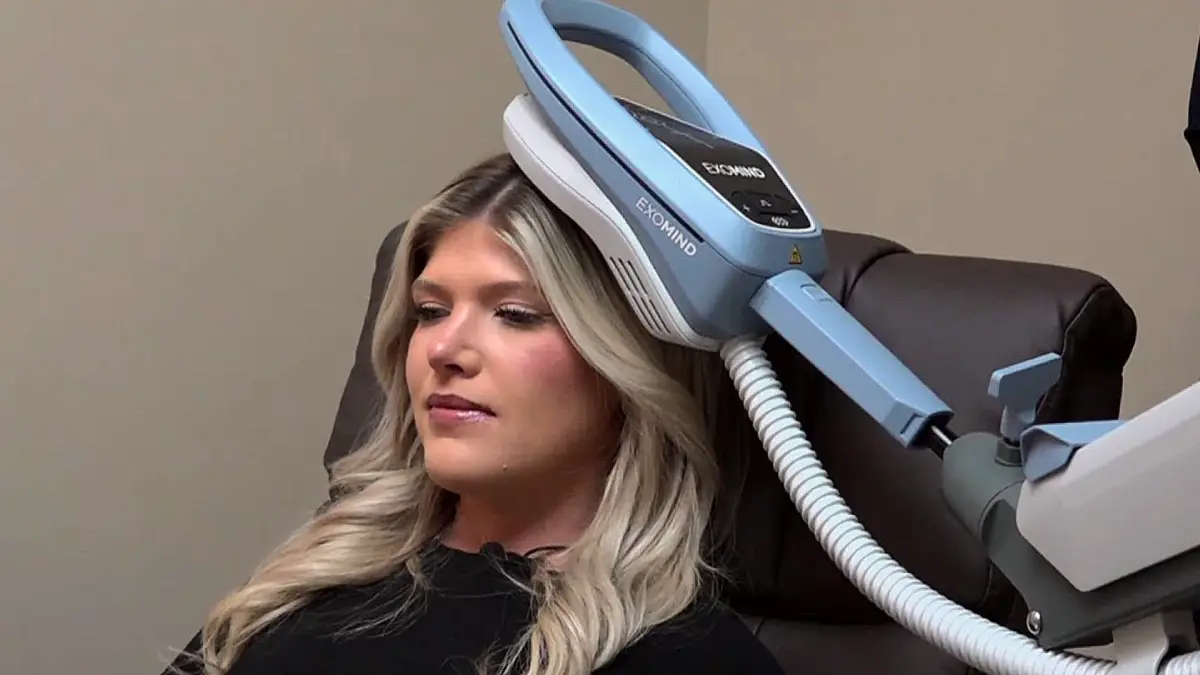 Patient relaxing during an EXOMIND session